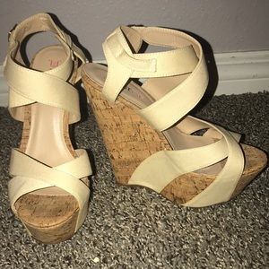 Nude Wedges